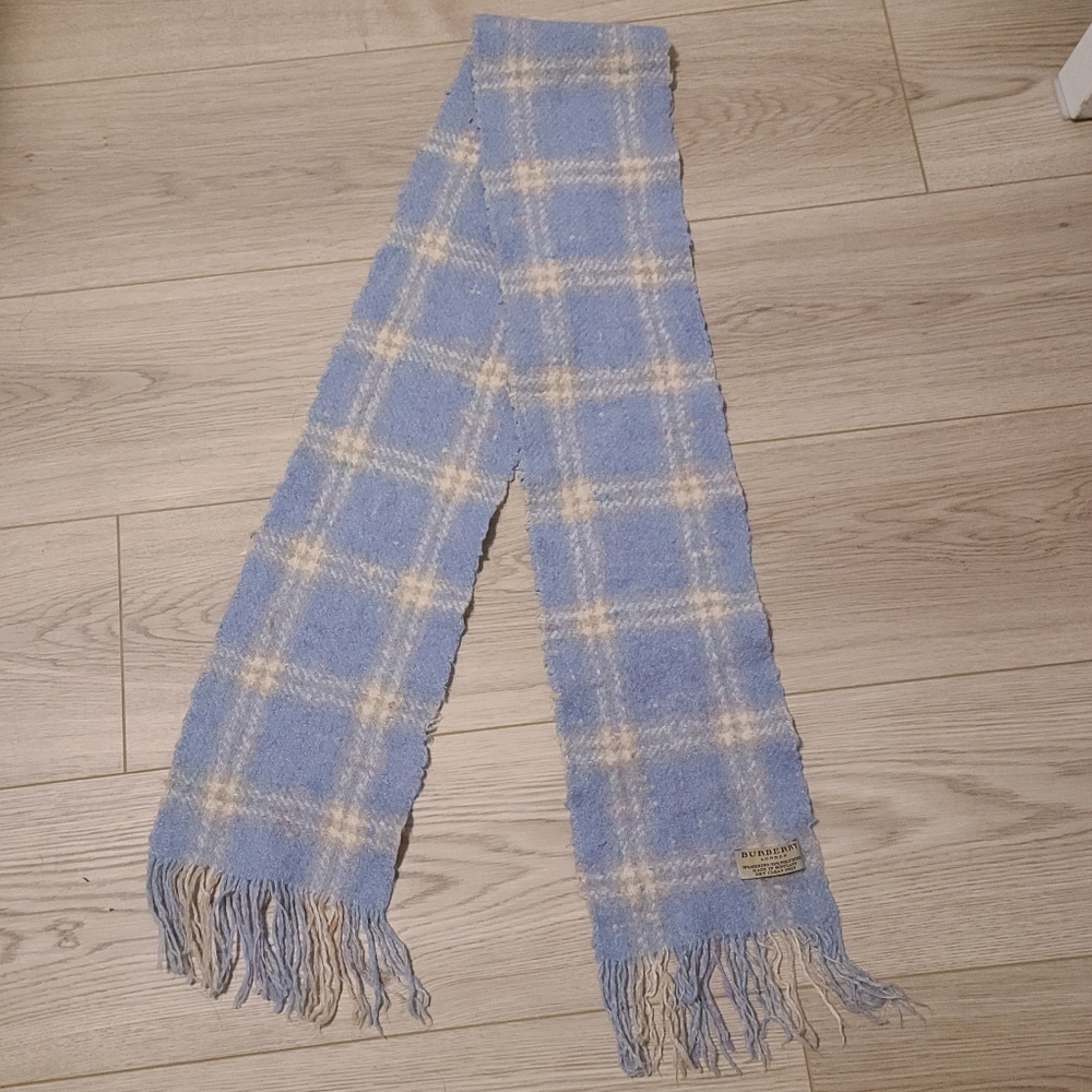 Baby blue Burberry wool scarf